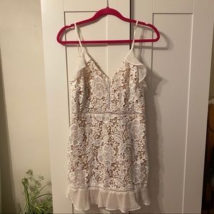 LUSH Lace Sleeveless Dress w Ruffles